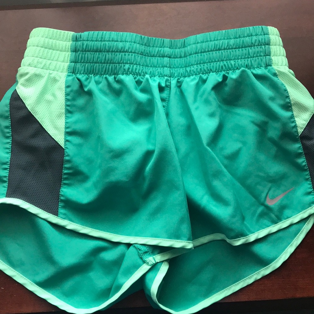 Nike Dri-Fit Shorts - XS